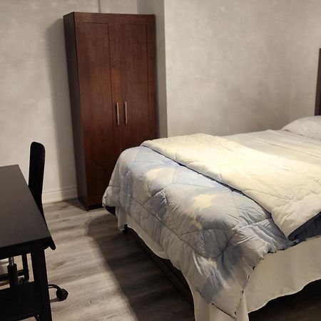 2 Bedrooms 2 Washrooms 2 Parking Spots Basement Apartment Newmarket Exterior foto